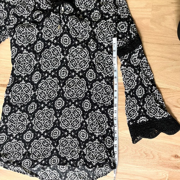 Boho black and off white mini beach cover up w/ crochet details - Picture 7 of 11